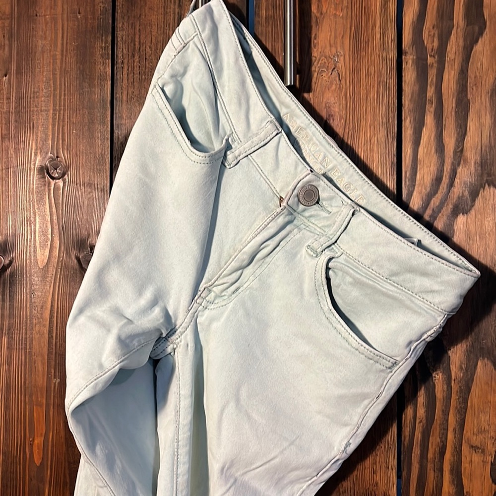 American eagle light blue jeans
